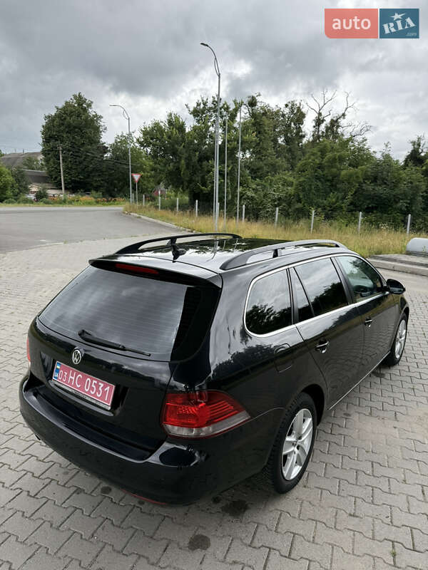 Универсал Volkswagen Golf 2010 в Красилове
