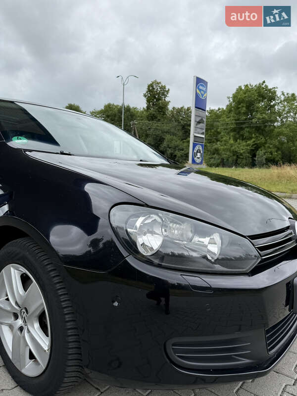 Универсал Volkswagen Golf 2010 в Красилове