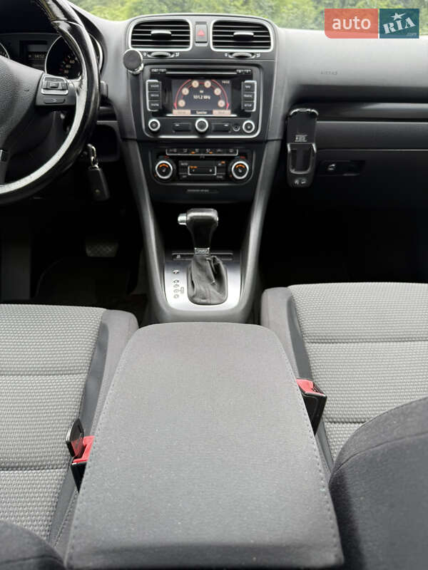 Универсал Volkswagen Golf 2010 в Красилове