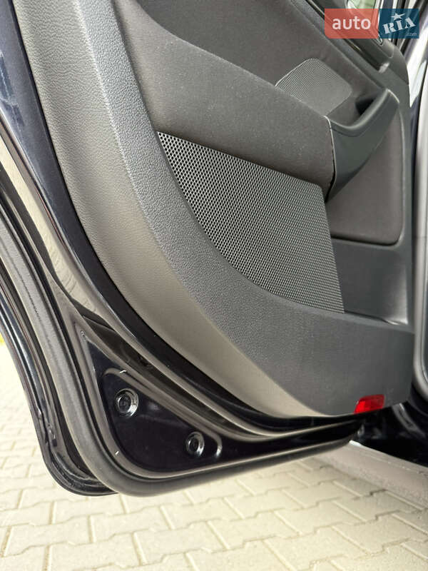 Универсал Volkswagen Golf 2010 в Красилове