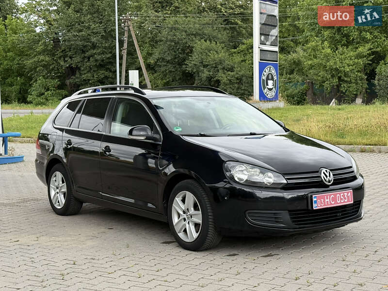 Универсал Volkswagen Golf 2010 в Красилове
