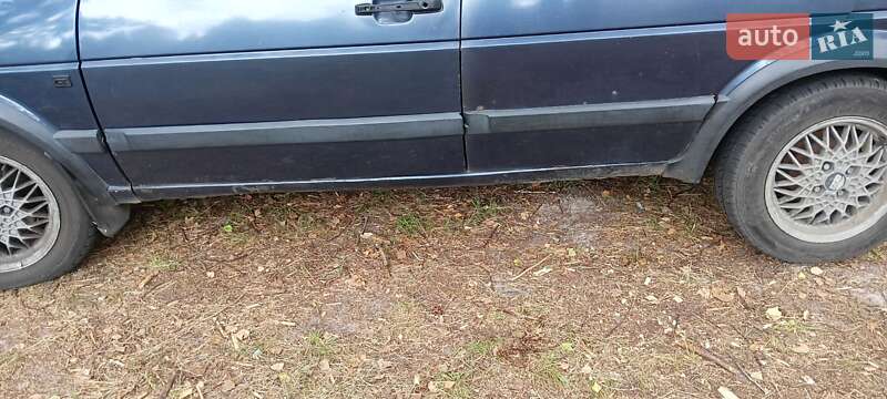 Хетчбек Volkswagen Golf 1988 в Димері