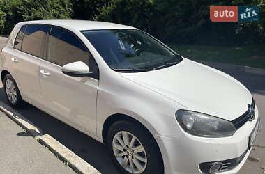 Хэтчбек Volkswagen Golf 2012 в Киеве