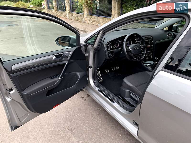Універсал Volkswagen Golf 2018 в Львові фото 21 Універсал Volkswagen Golf 2018 в Львові