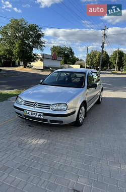 Хэтчбек Volkswagen Golf 1998 в Первомайске