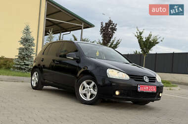 Хэтчбек Volkswagen Golf 2005 в Луцке