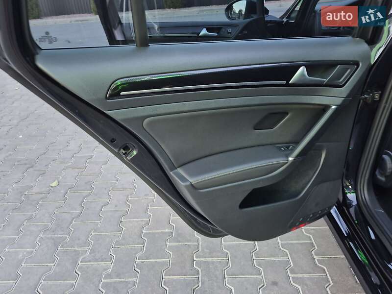 Універсал Volkswagen Golf 2015 в Одесі