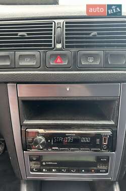 Універсал Volkswagen Golf 2004 в 