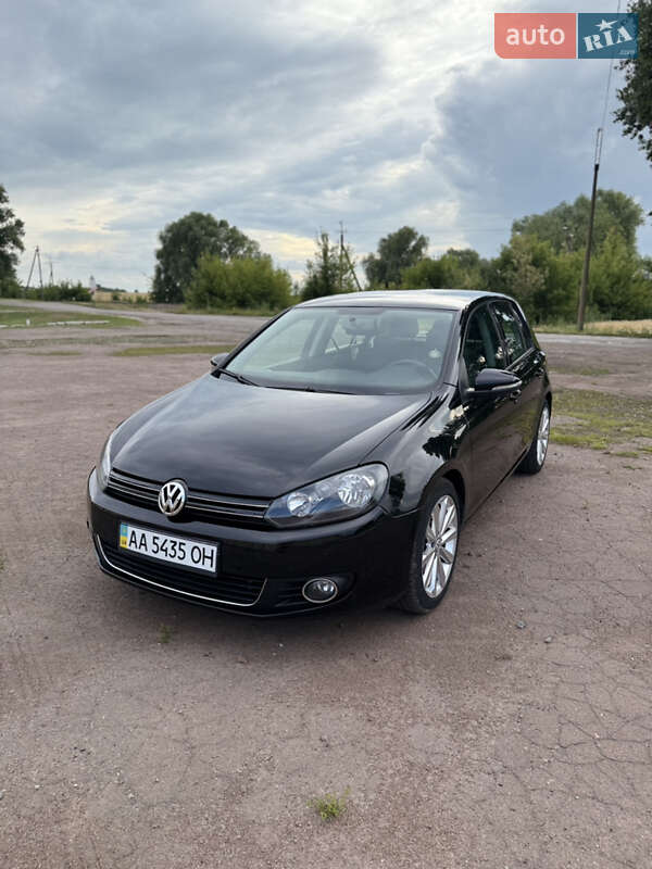 Хетчбек Volkswagen Golf 2013 в Києві