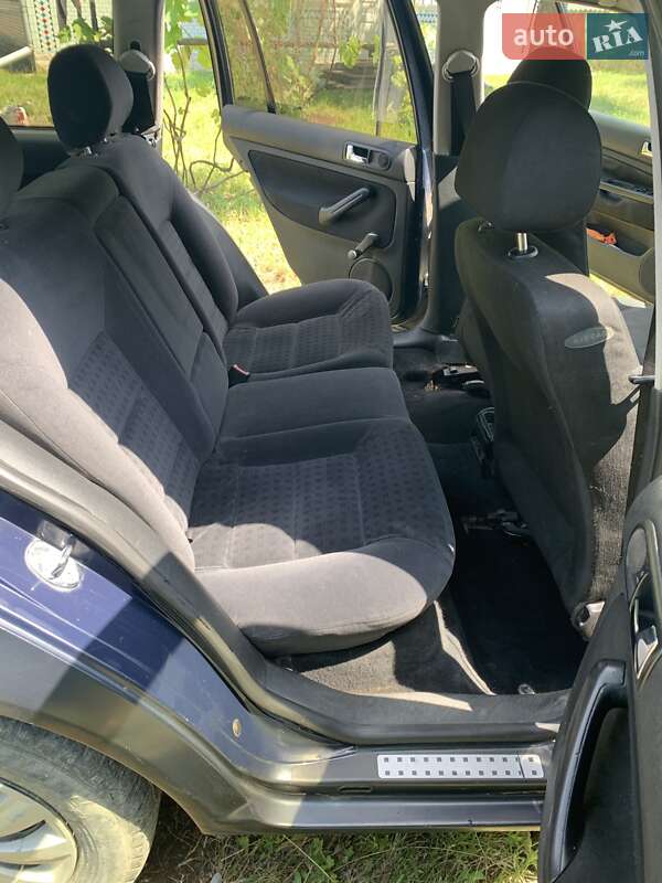 Универсал Volkswagen Golf 2002 в Борщеве