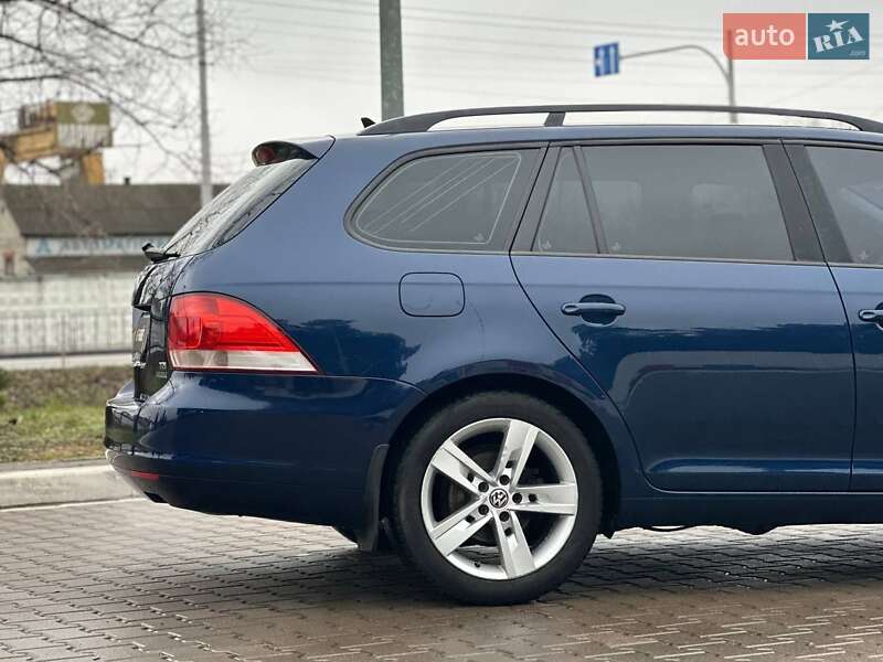 Универсал Volkswagen Golf 2013 в Киеве