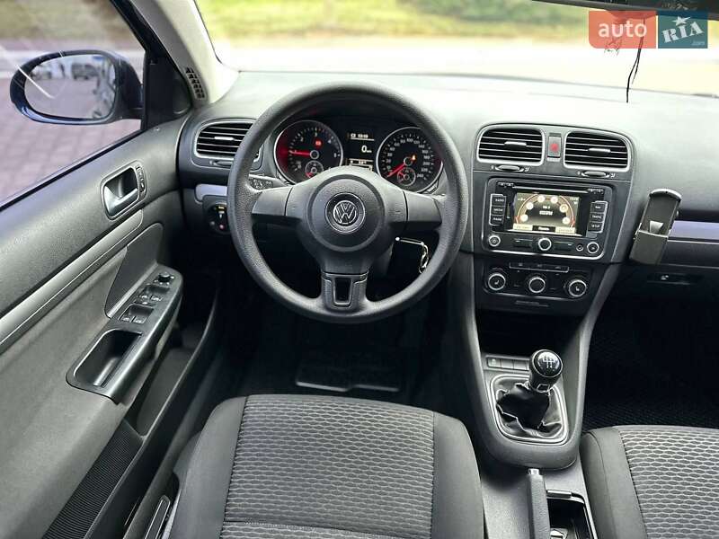 Универсал Volkswagen Golf 2013 в Киеве