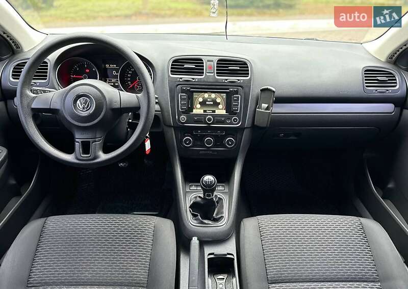 Универсал Volkswagen Golf 2013 в Киеве