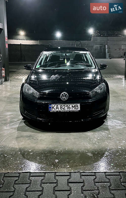 Хетчбек Volkswagen Golf 2010 в Києві