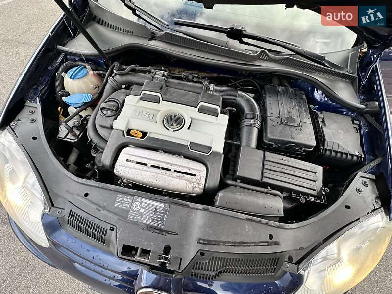 Хэтчбек Volkswagen Golf 2007 в Киеве
