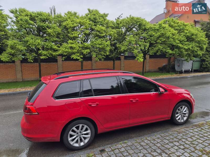 Универсал Volkswagen Golf 2015 в Киеве