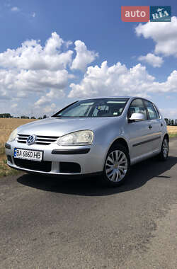 Хэтчбек Volkswagen Golf 2005 в Гайвороне