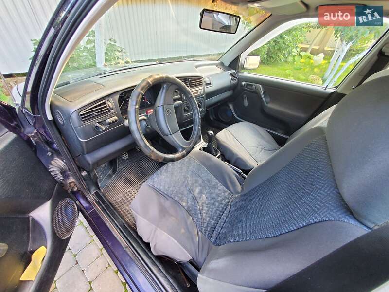 Хэтчбек Volkswagen Golf 1995 в Ужгороде