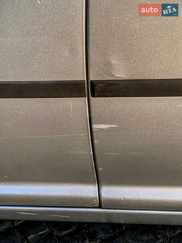 Хетчбек Volkswagen Golf 2003 в Львові