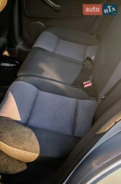 Хэтчбек Volkswagen Golf 2003 в Львове
