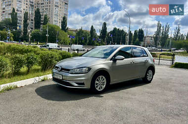 Хэтчбек Volkswagen Golf 2018 в 