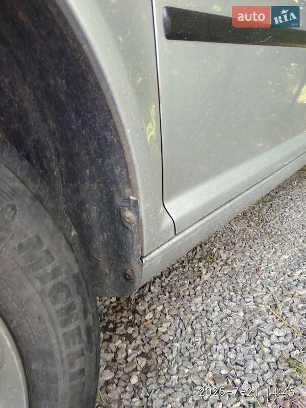 Універсал Volkswagen Golf 2003 в Житомирі