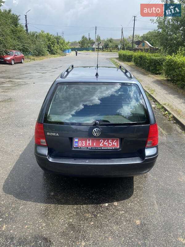 Универсал Volkswagen Golf 2002 в Киеве