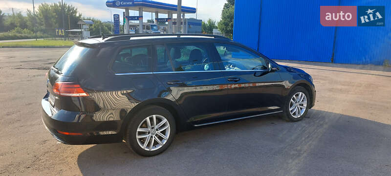 Універсал Volkswagen Golf 2017 в Конотопі
