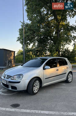 Хэтчбек Volkswagen Golf 2004 в Виннице