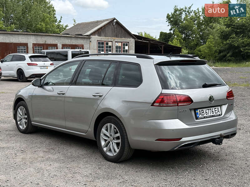 Універсал Volkswagen Golf 2019 в Вінниці