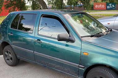 Хэтчбек Volkswagen Golf 1996 в 