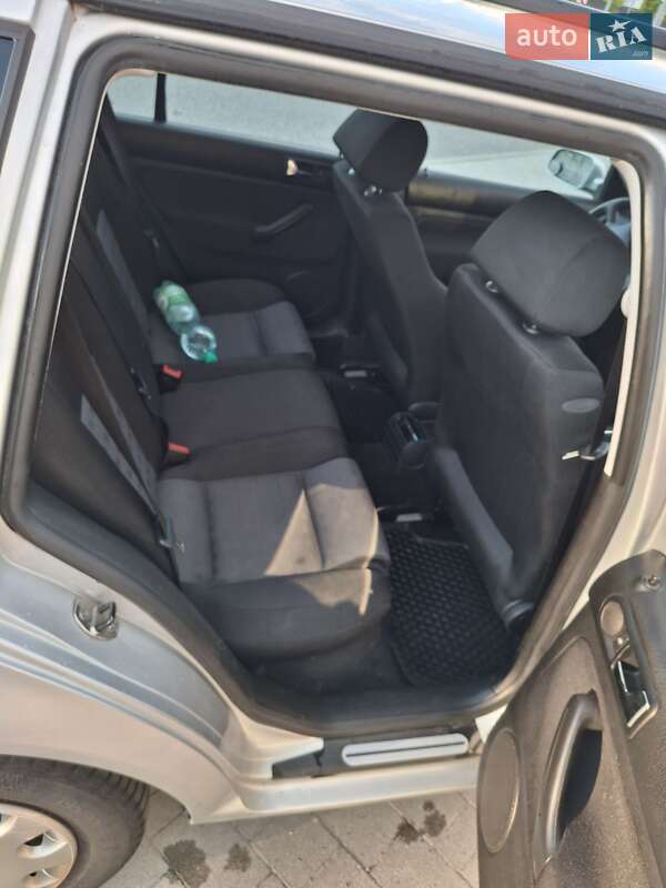 Универсал Volkswagen Golf 2006 в Хмельницком