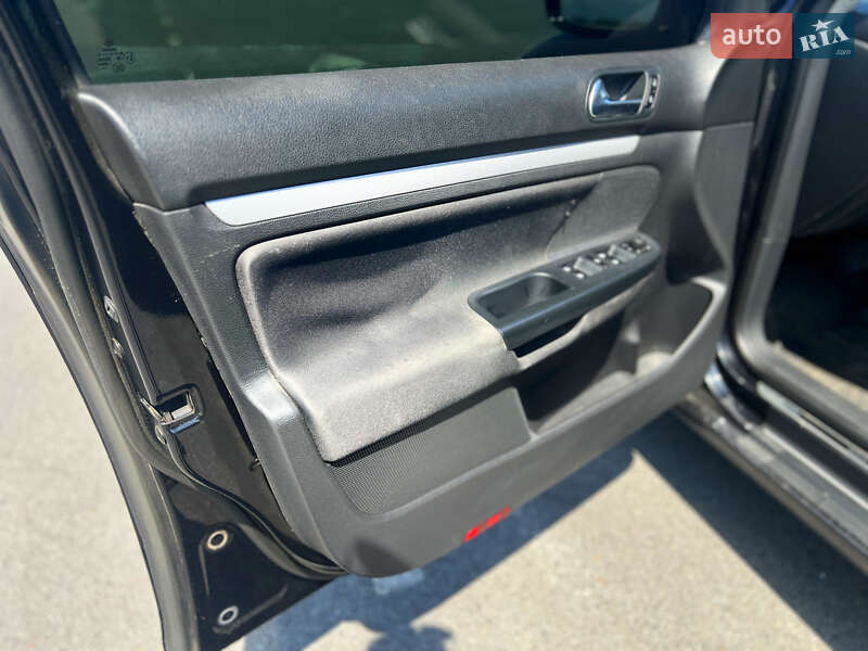 Універсал Volkswagen Golf 2012 в Львові