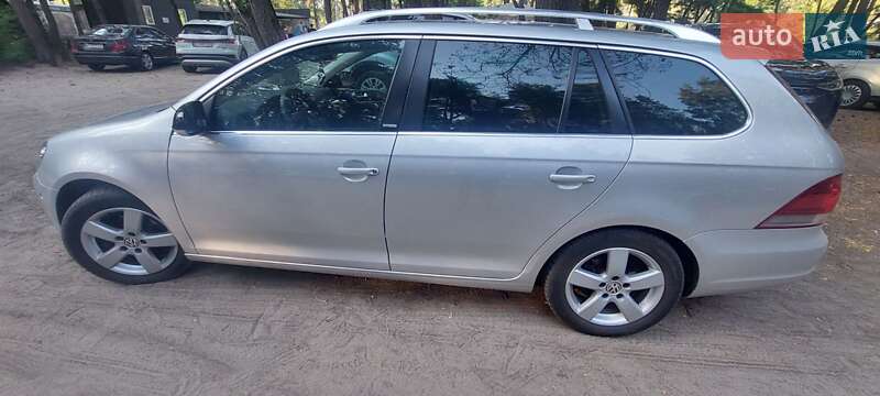 Универсал Volkswagen Golf 2011 в Полтаве