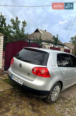Хетчбек Volkswagen Golf 2006 в Погребище