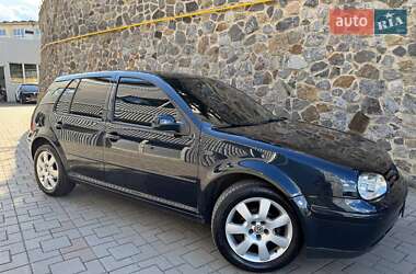 Хэтчбек Volkswagen Golf 2001 в Виннице