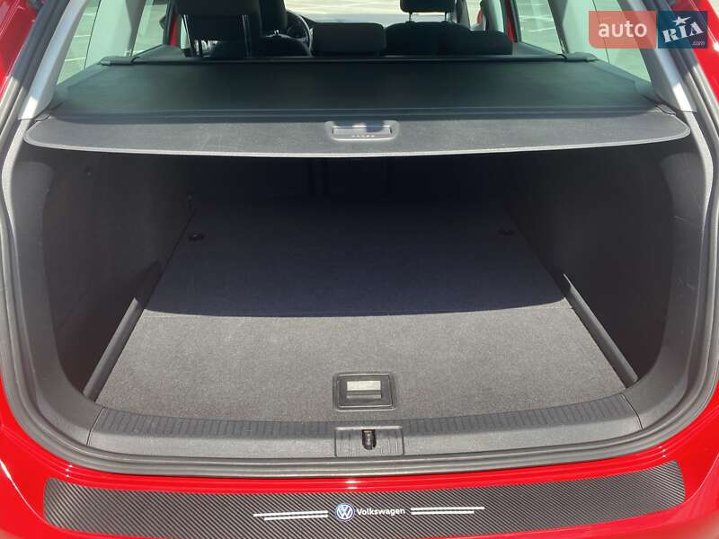 Универсал Volkswagen Golf 2015 в Киеве