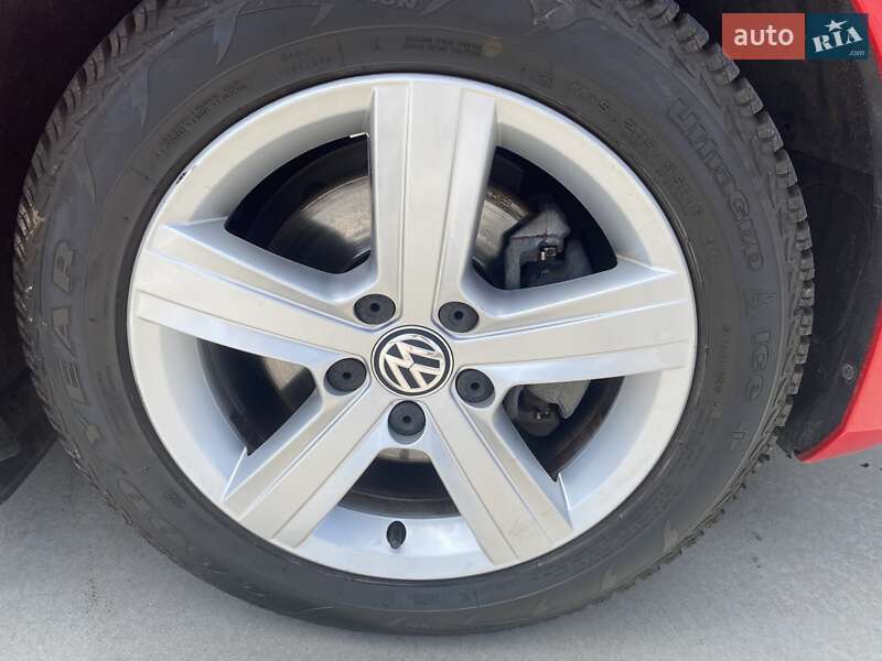 Универсал Volkswagen Golf 2015 в Киеве