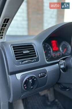 Универсал Volkswagen Golf 2009 в 