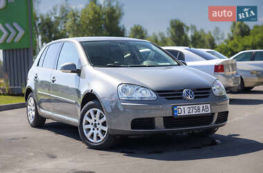 Хэтчбек Volkswagen Golf 2004 в Киеве