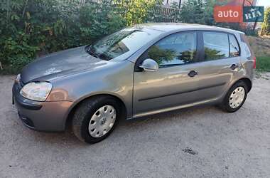 Хэтчбек Volkswagen Golf 2005 в Турбовом