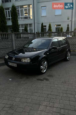 Хэтчбек Volkswagen Golf 2001 в Ивано-Франковске