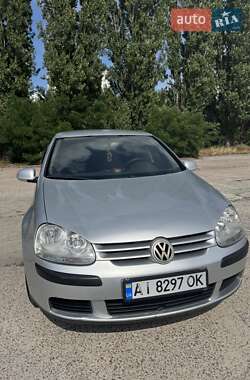 Хэтчбек Volkswagen Golf 2004 в Украинке
