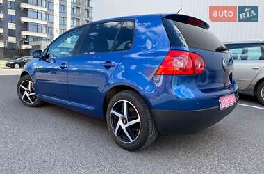 Хэтчбек Volkswagen Golf 2006 в Луцке
