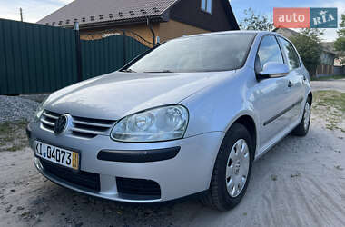 Хэтчбек Volkswagen Golf 2004 в Ахтырке