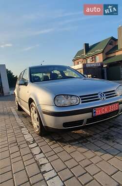 Хэтчбек Volkswagen Golf 2000 в Ровно