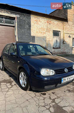 Хэтчбек Volkswagen Golf 1998 в Ровно