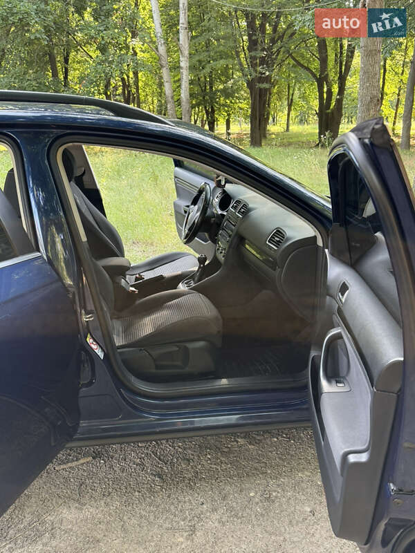 Універсал Volkswagen Golf 2010 в Ямполі
