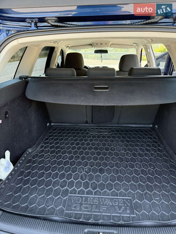 Універсал Volkswagen Golf 2010 в Ямполі