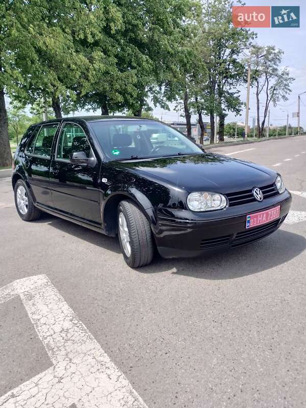 Volkswagen Golf 2003
